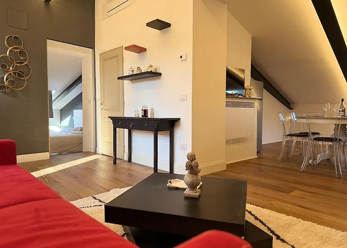 Explore From Location Διαμέρισμα